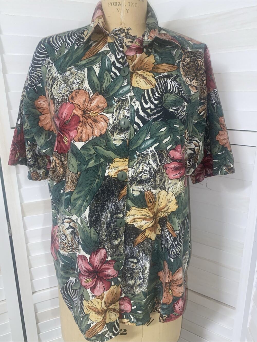 Vintage 80s 90s Ladies Denim Republic African Lion Safari Button Shirt Cotton L